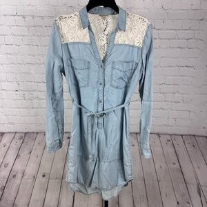 Holding Horses Anthropologie Blue Chambray Novela Lace Shirtdress Size Medium